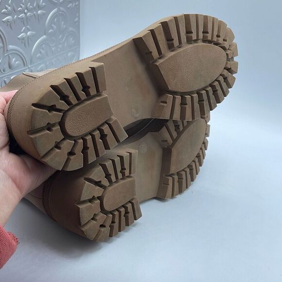 Lucky Brand size 9 Eabile Chelsie lug sole bootie. - Picture 7 of 10